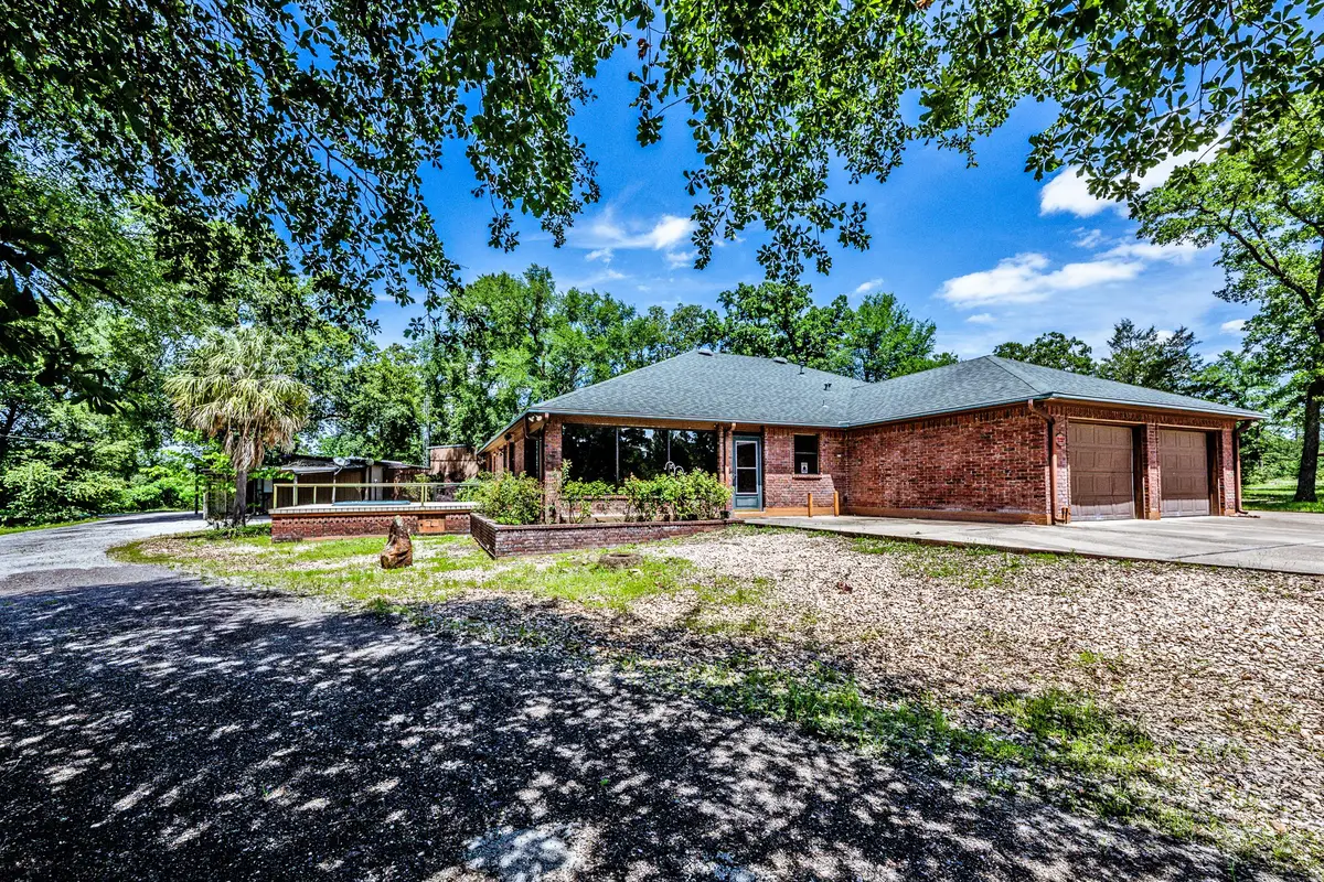 1726 I-45 N, Huntsville, TX 77320 - #1