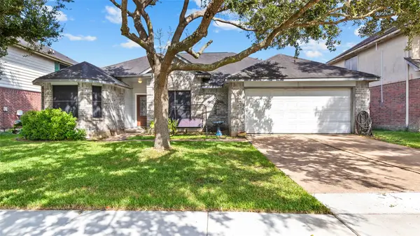 3707 Somerton Drive, La Porte, TX 77571