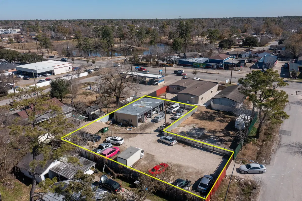 8717 Sunderland Road, Houston, TX 77028 - Image #1