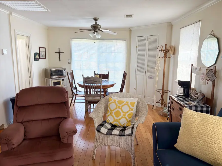 954 Eastview, Port Bolivar, TX 77650 - Image #3