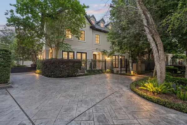 30 Hackberry Lane #A, Houston, TX 77027