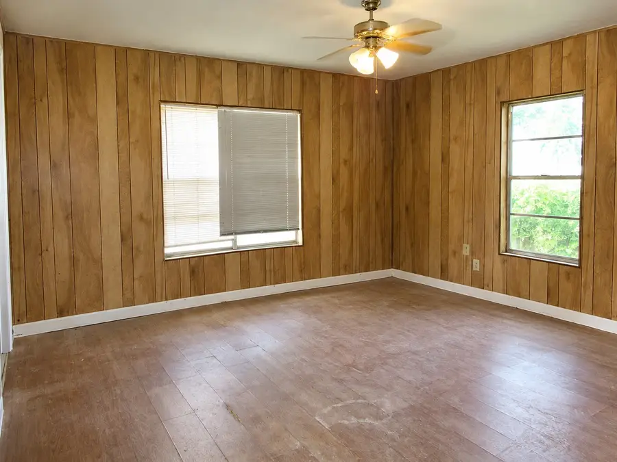 740 E Franklin Street, Goliad, TX 77963 - #3