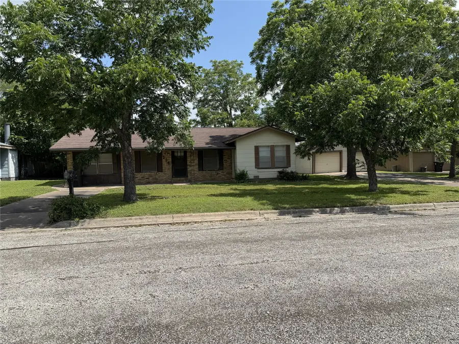 203 E Anderson, Schulenburg, TX 78956 - #3