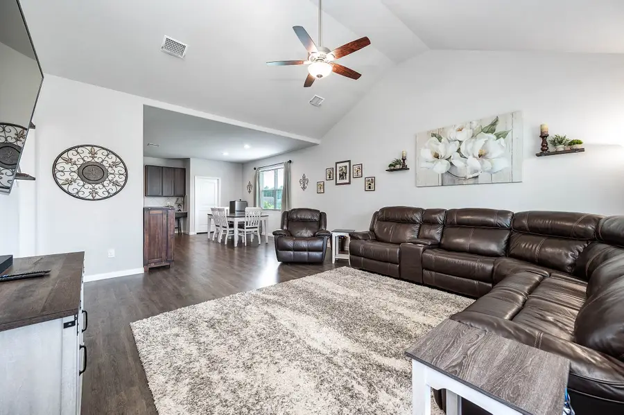 2714 Hoffman Court, Conroe, TX 77304 - Image #3