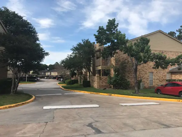 1515 Sandy Springs Road #2002, Houston, TX 77042