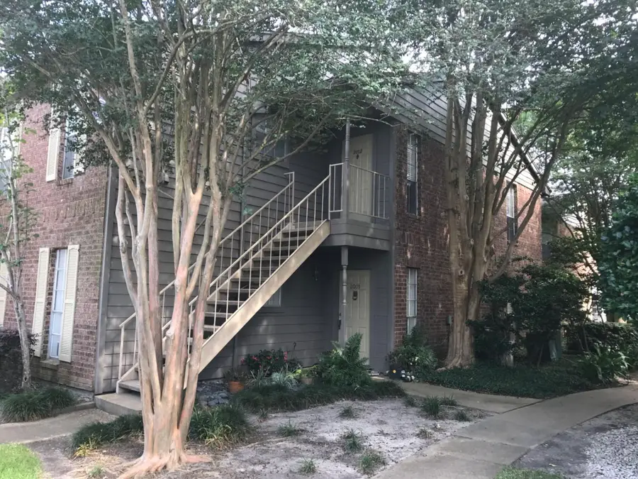 1515 Sandy Springs Road #2002, Houston, TX 77042 - Image #2