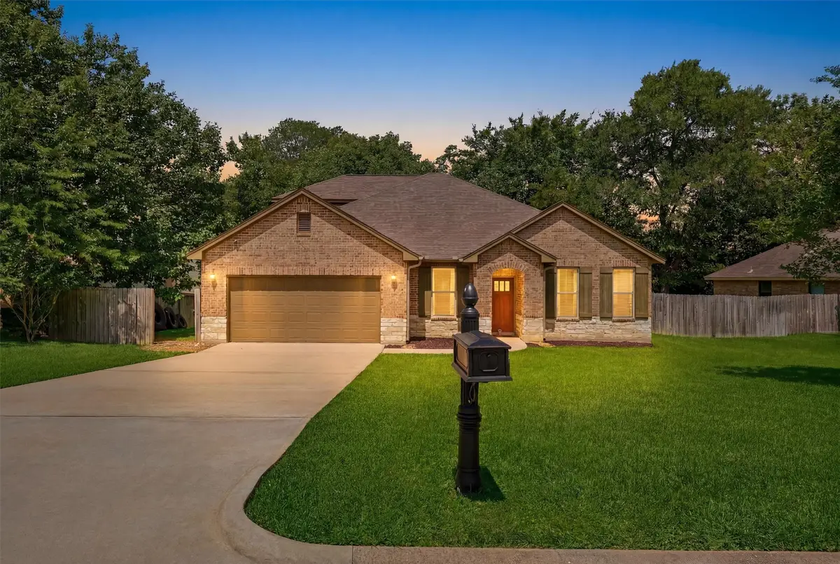 205 Kings Point Street, Montgomery, TX 77356 - #1