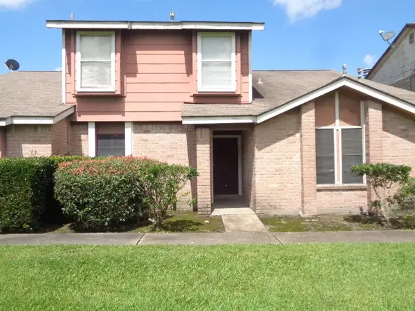 1875 Country Village Boulevard #B, Humble, TX 77338