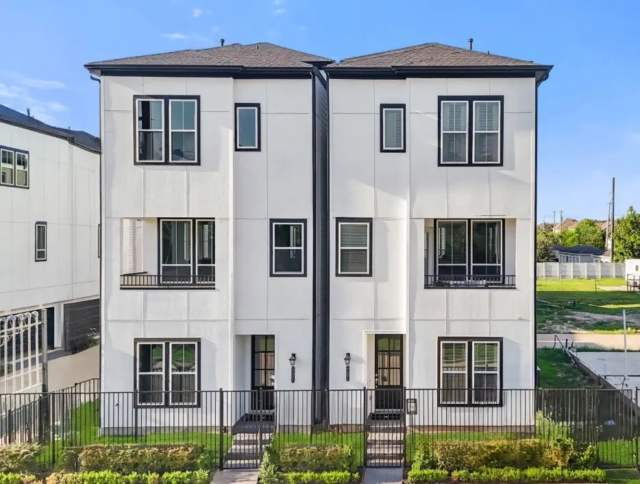 2706 Grand Fountains Drive #C, Houston, TX 77054 - Image #1