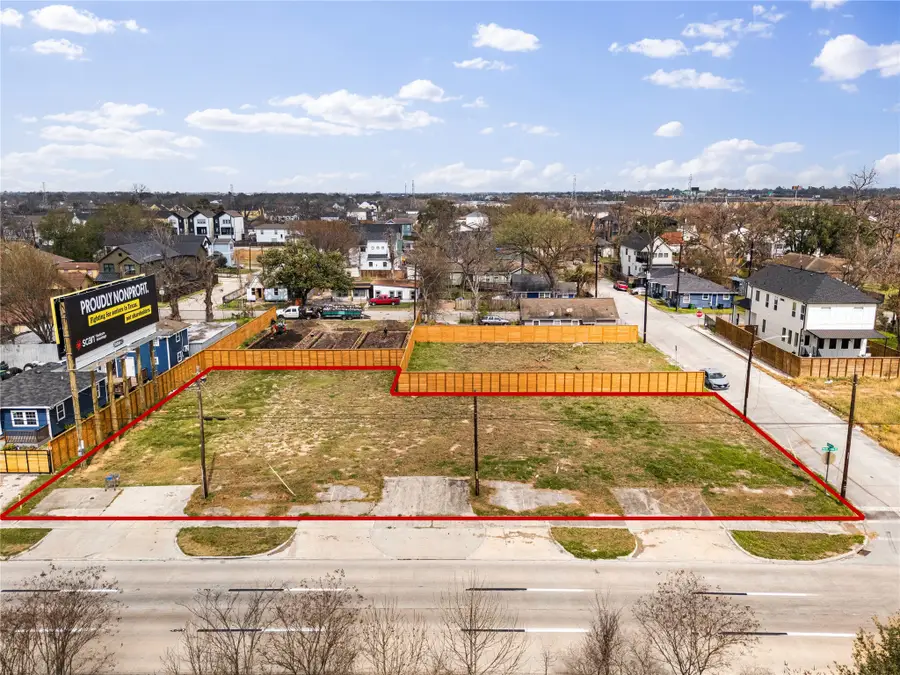 1025 N Loop, Houston, TX 77022 - #2