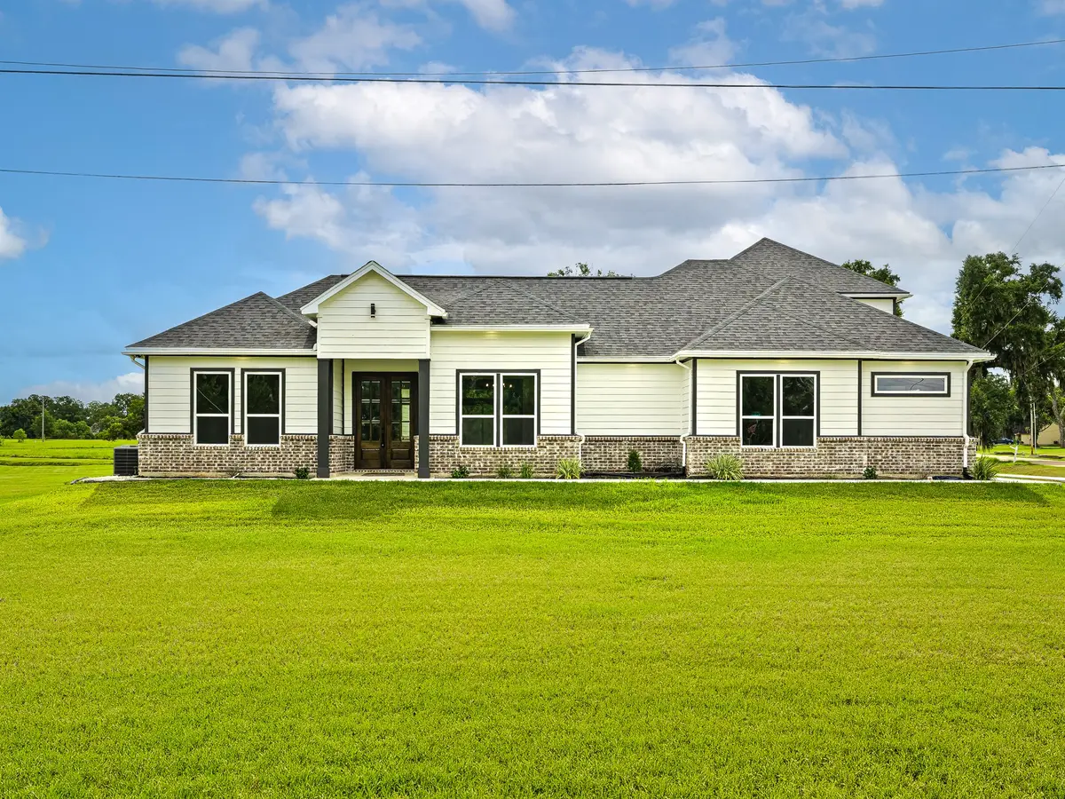 500 Campfire Trail, Angleton, TX 77515 - #1