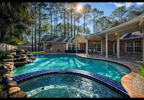 3811 W Pine Brook Way, Houston, TX 77059