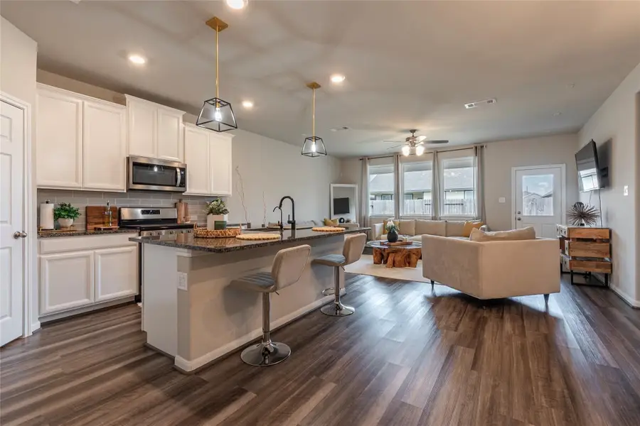 2230 Sand Lily Drive, Texas City, TX 77568 - Image #2