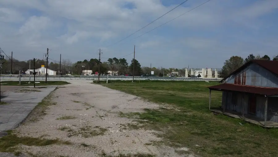 2200 Tallant Street, Baytown, TX 77520 - #3