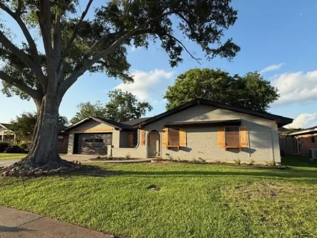 674 Meadowgreen Drive, Port Neches, TX 77651 - #1