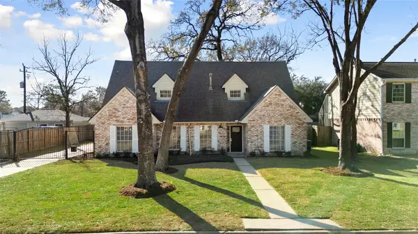 5707 Ash Oak Drive, Houston, TX 77091