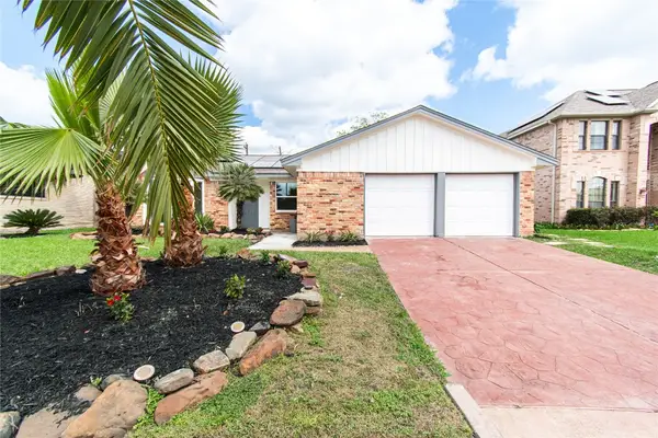 3906 Knotty Oaks Trail, Houston, TX 77045