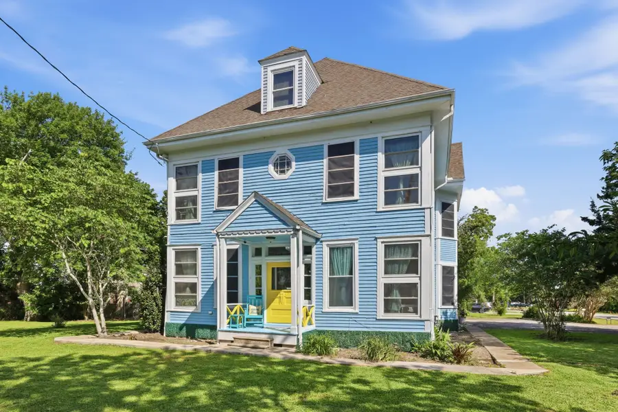 410 S Carroll Street, La Porte, TX 77571 - #2
