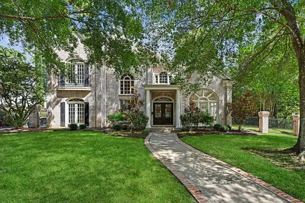 10 Sandalwood Drive, Houston, TX 77024