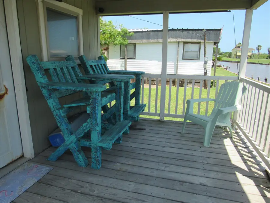 961 County Road 202, Sargent, TX 77414 - #3
