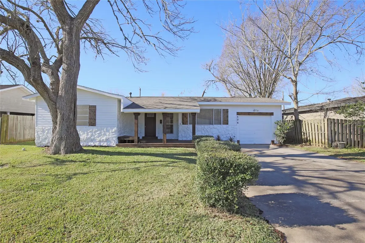 506 Azalea Street, Lake Jackson, TX 77566 - #1