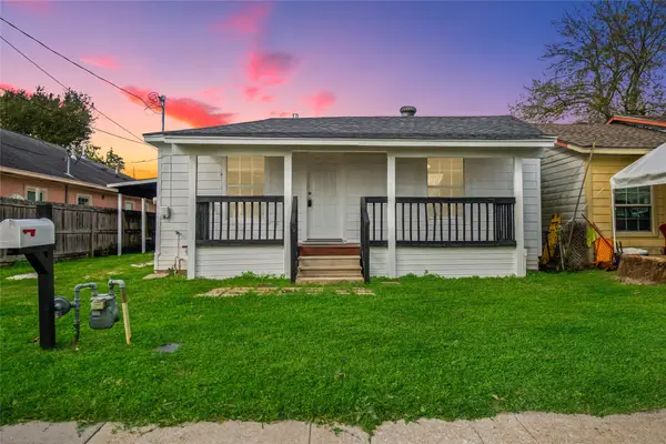 2701 Almendares Avenue, Pasadena, TX 77506