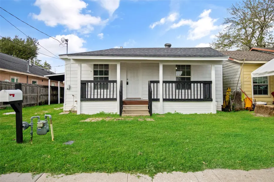 2701 Almendares Avenue, Pasadena, TX 77506 - #2