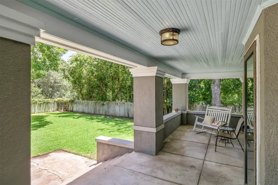 1004 Mitchell Street, Gonzales, TX 78629 - Image #3