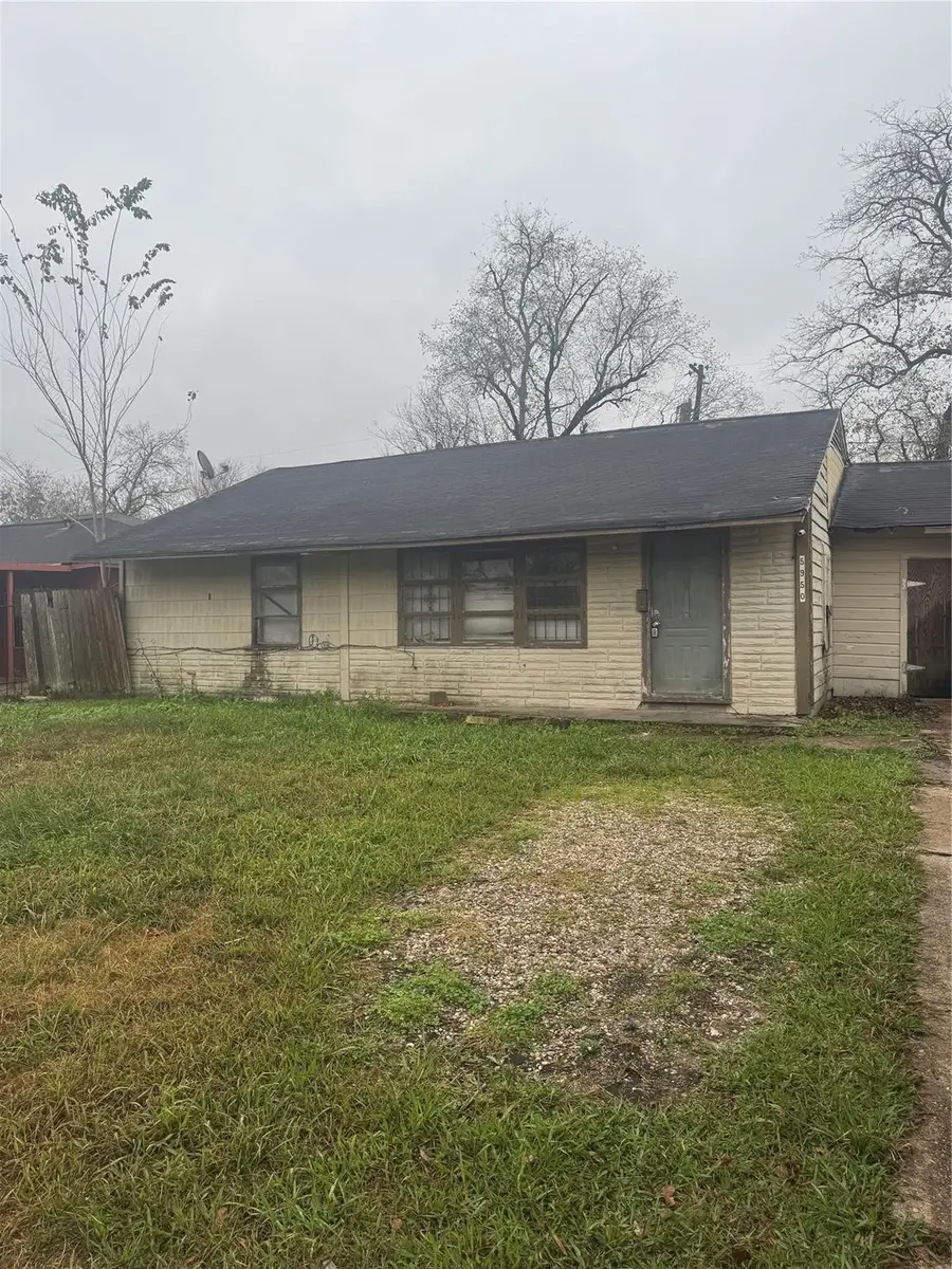 5950 Doolittle Boulevard, Houston, TX 77033 - #2