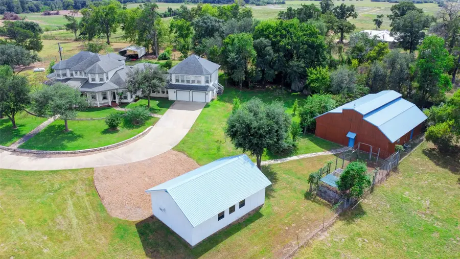 4854 Coshatte Road, Bellville, TX 77418 - Image #2