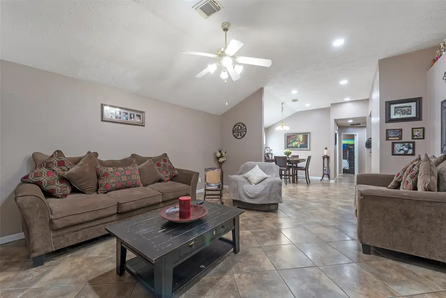 3519 Red Cedar Bend, Baytown, TX 77521 - #3