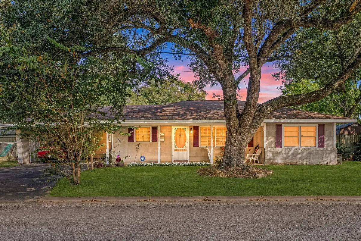 1811 Myrtle Street, Liberty, TX 77575 - #1