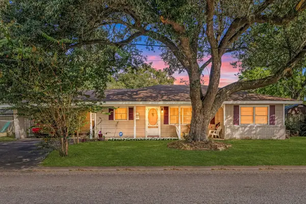 1811 Myrtle Street, Liberty, TX 77575