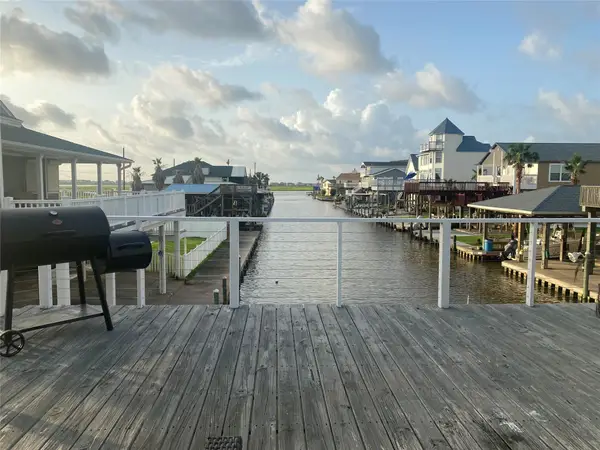 125 Marlin Lane, Freeport, TX 77541