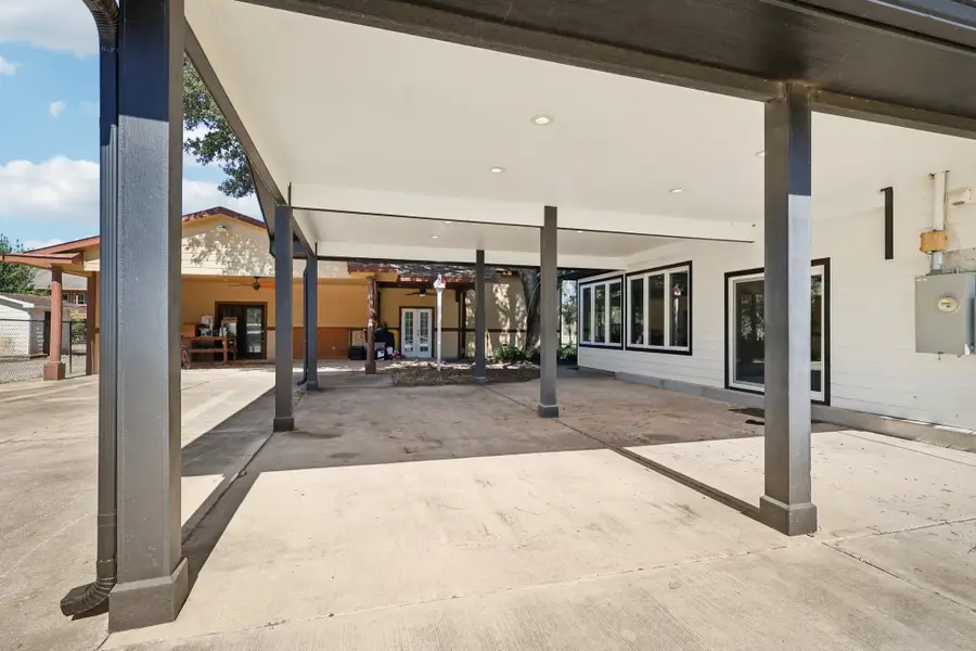 323 E Palm Street, Fresno, TX 77545 - Image #3