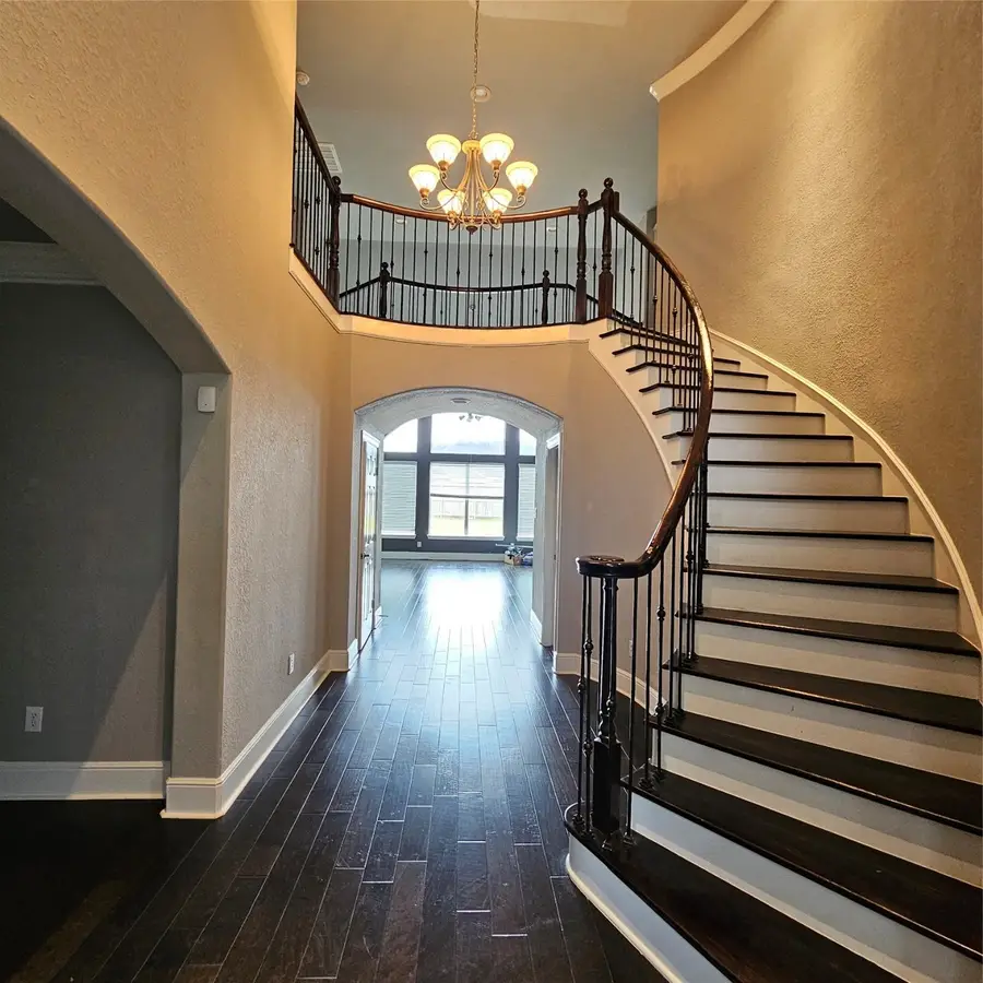 3010 Park Bend Drive, Friendswood, TX 77546 - Image #2