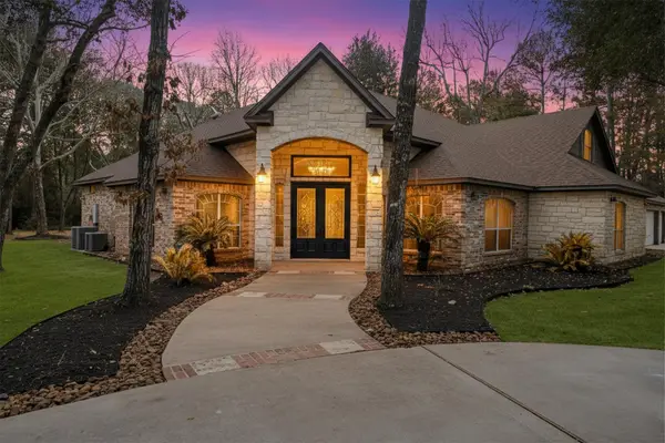 111 Whispering Meadow, Magnolia, TX 77355