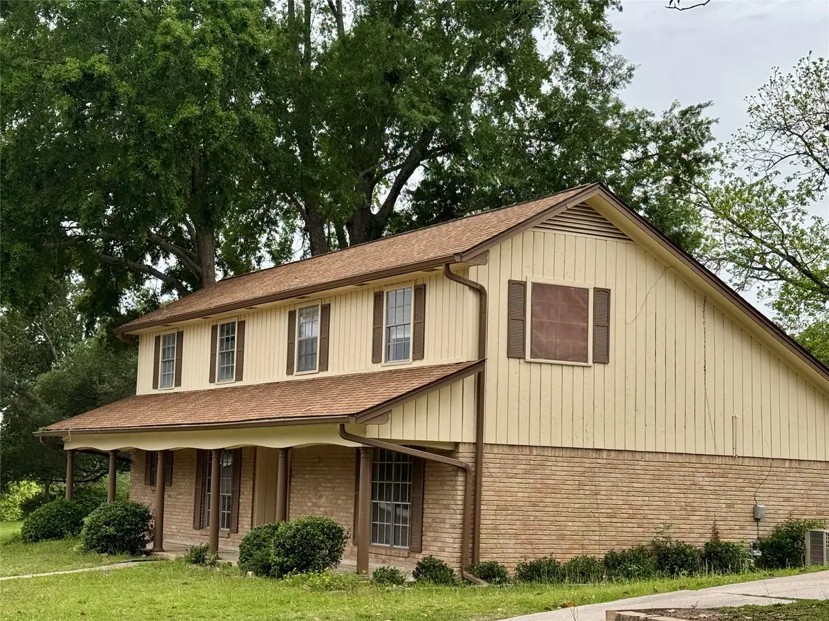 1221 Green Briar Drive, Huntsville, TX 77340 - #1