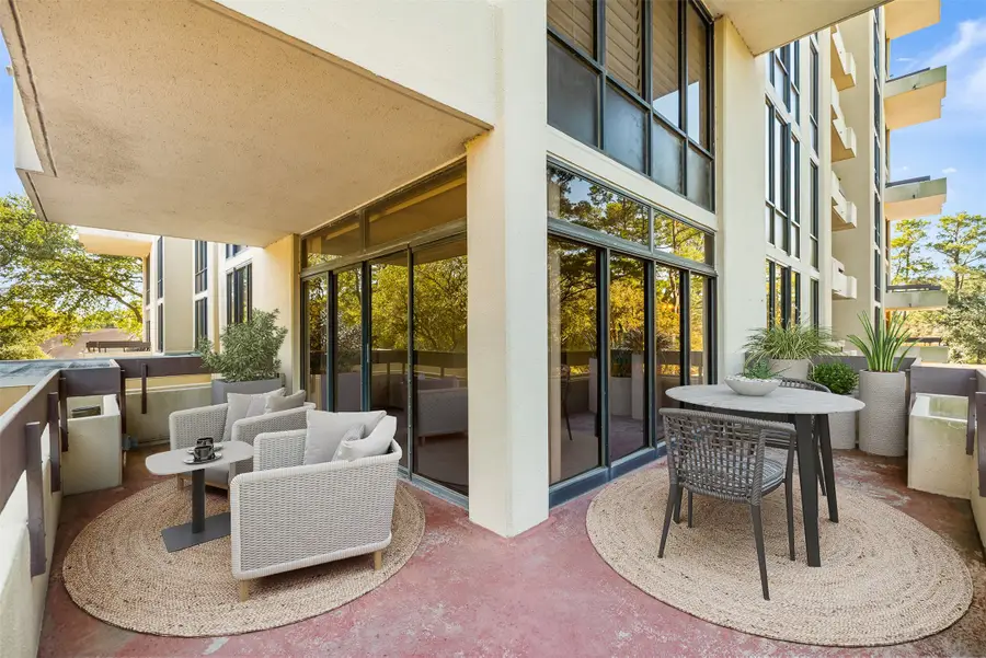 14655 Champion Forest Drive #302, Houston, TX 77069 - Image #2