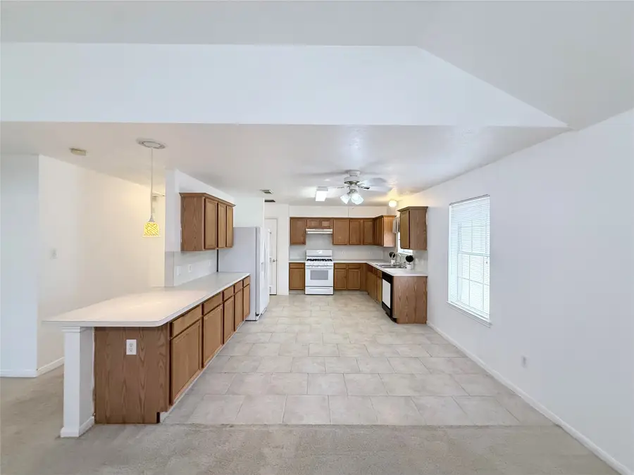 9221 Desirable Drive, La Porte, TX 77571 - Image #2