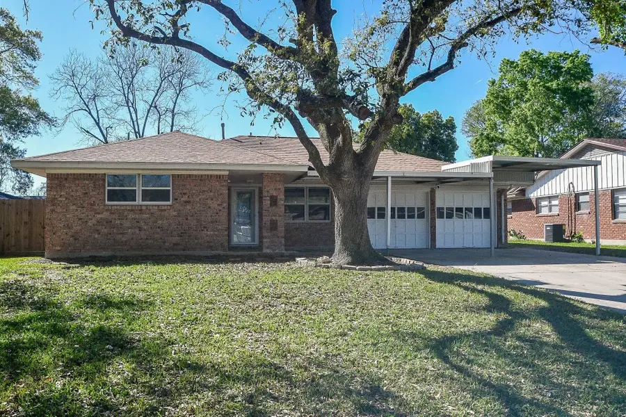 1202 Dwinnell Street, Baytown, TX 77520 - #2