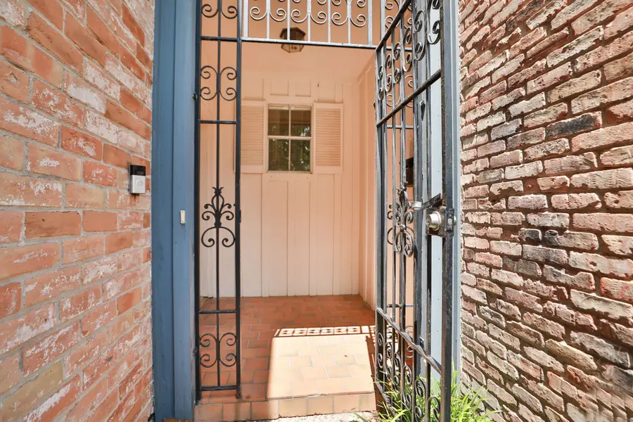 7499 Brompton Street #7499, Houston, TX 77025 - Image #2