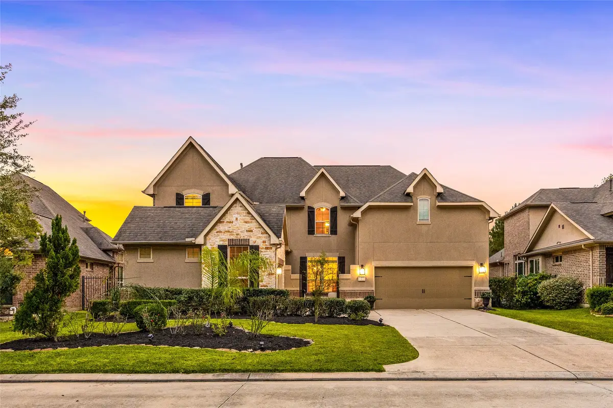 27 Tioga Place, The Woodlands, TX 77375 - Image #1