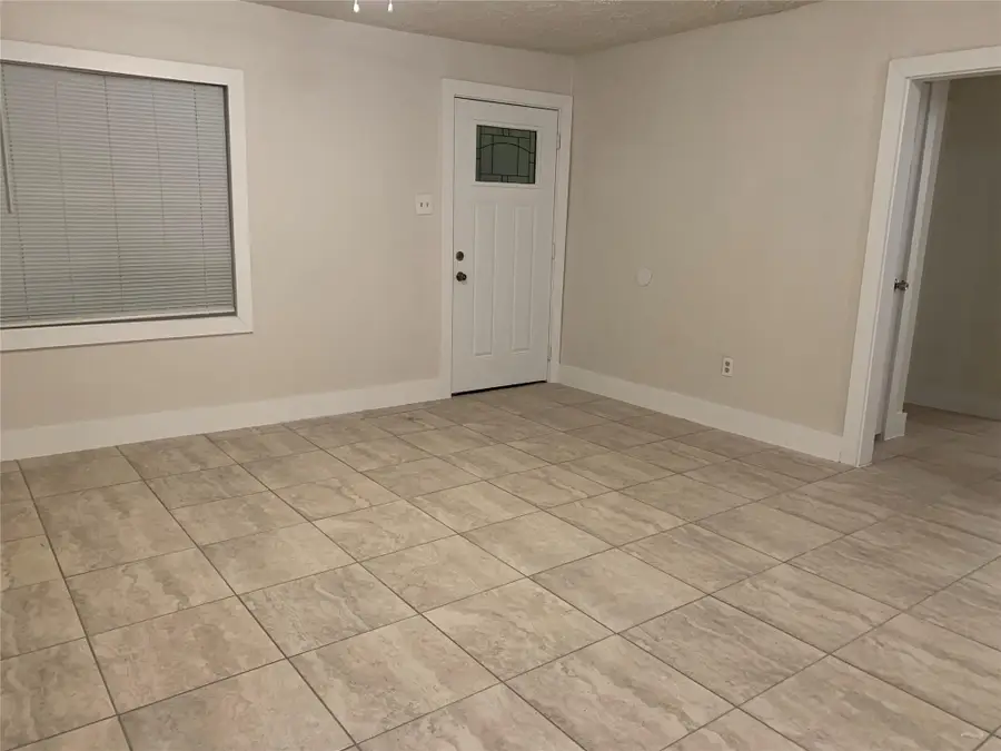902 Thomas Avenue, Pasadena, TX 77506 - #3