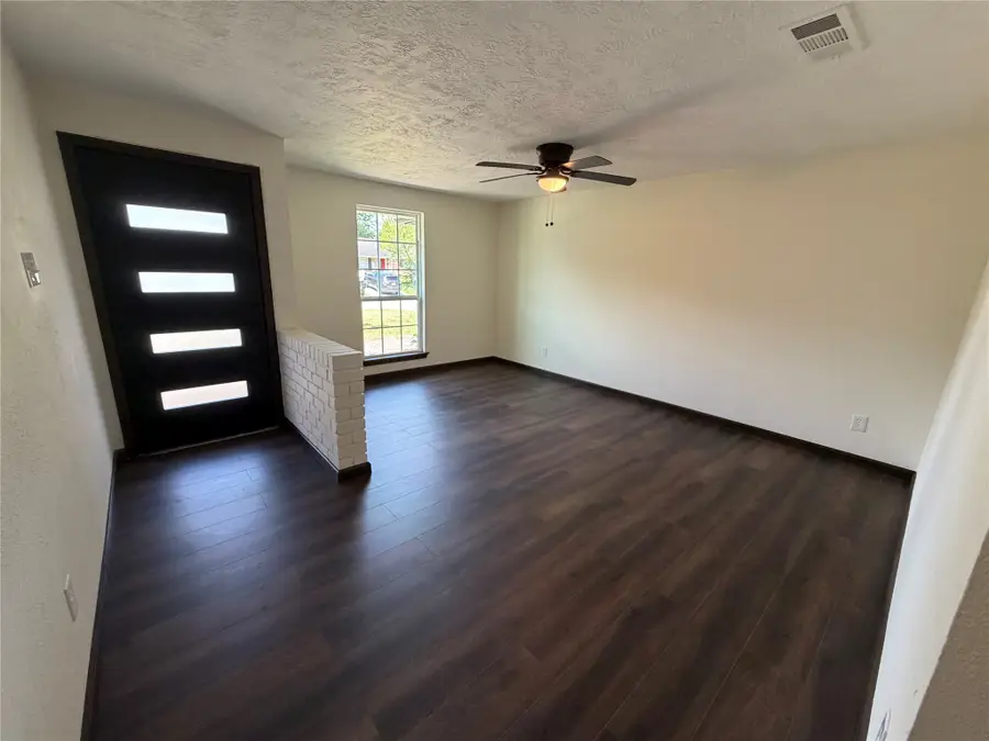 3915 Heatherbrook Drive, Houston, TX 77045 - #3