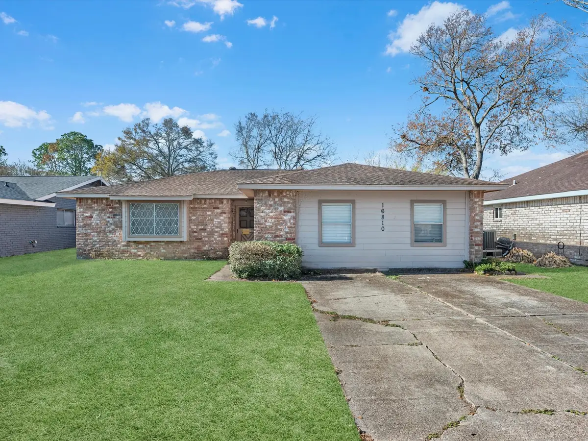 16810 Barcelona Dr Drive, Friendswood, TX 77546 - #1