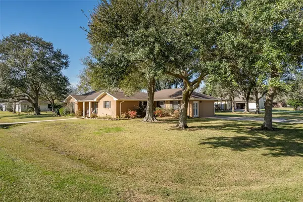 105 Alice Street, Anahuac, TX 77514