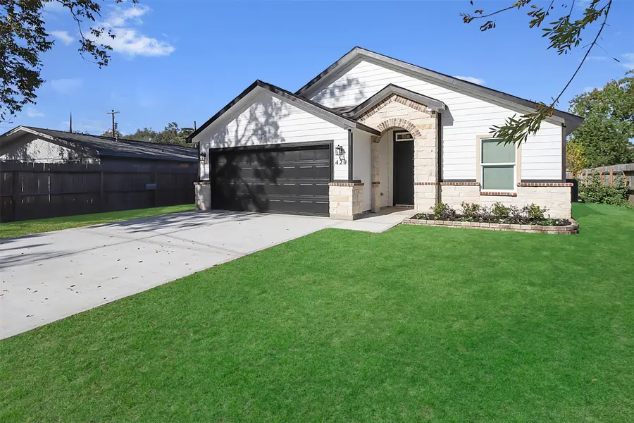 420 W Lobit Street, Baytown, TX 77520 - Image #2