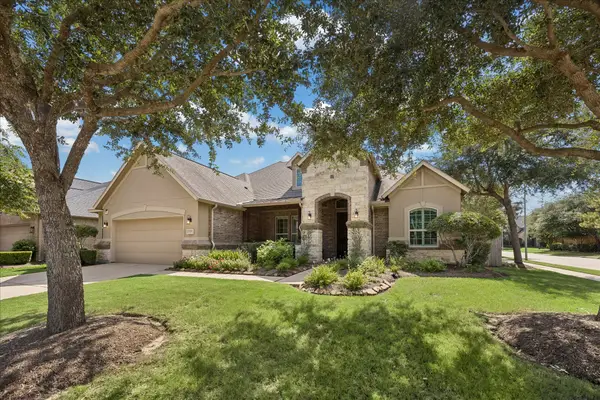 5202 Red Oak Valley Drive, Katy, TX 77494