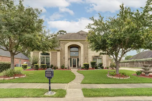 422 Old Orchard Drive, Dickinson, TX 77539
